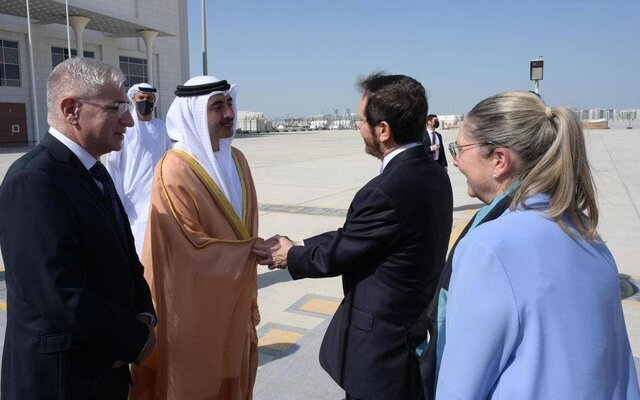 هرتزوگ وارد امارات شد/ عبور هواپیمای رئیس اسرائیل از آسمان عربستان
