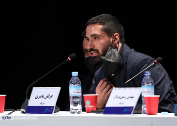 نشست خبری فیلم علف‌زار
