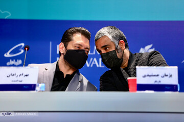 نشست خبری فیلم علف‌زار