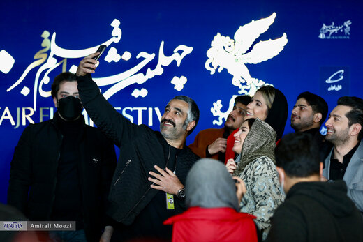 تصاویر | فتوکال فیلم «علف‌زار» در دومین روز جشنواره فیلم فجر