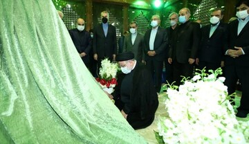 تجدید میثاق رئیس جمهور و هیات دولت  با آرمان‌های امام راحل