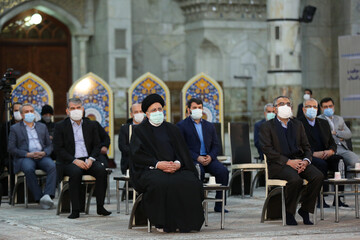تجدید میثاق آیت الله رئیسی و اعضای هیأت دولت با آرمان‌های امام راحل و شهدای انقلاب اسلامی