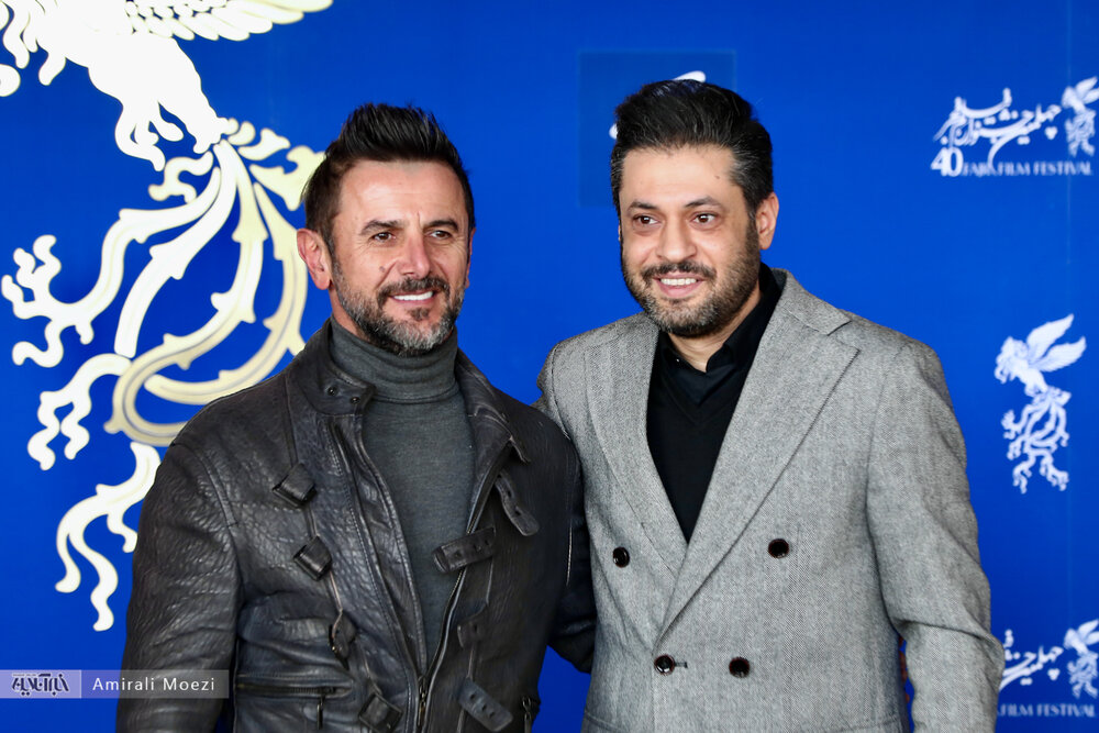 ژست‌های خاص و جالب امین حیایی و رضا عطاران در فتوکال برف آخر