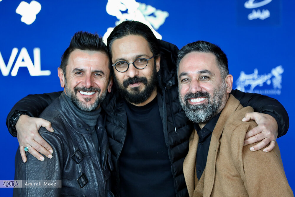 ژست‌های خاص و جالب امین حیایی و رضا عطاران در فتوکال برف آخر