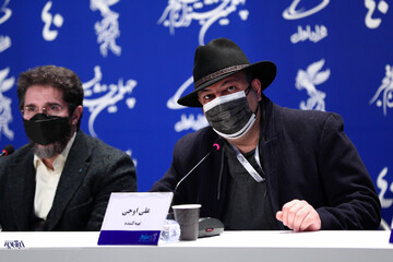 تصاویر بازیگران و عواملی فیلم «بی مادر» در چهلمین جشنواره فجر