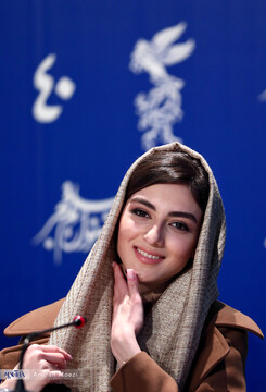 تصاویر بازیگران و عواملی فیلم «بی مادر» در چهلمین جشنواره فجر