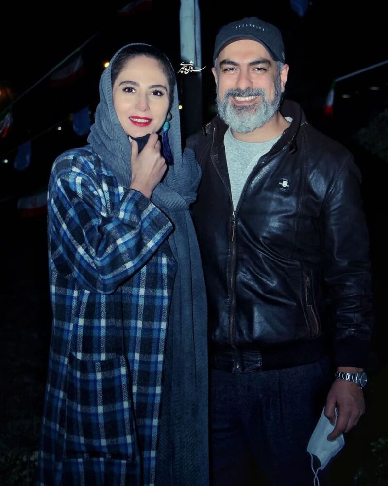 عکس یادگاری مهدی پاکدل و همسرش در جشنواره فجر
