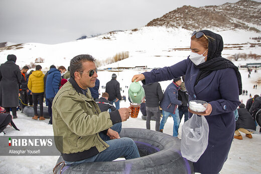 تفریحات زمستانی مردم در پیست اسکی اراک
