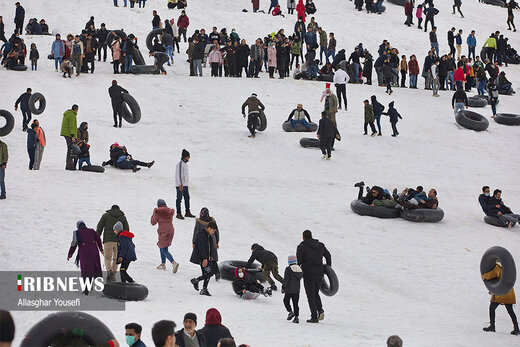 تفریحات زمستانی مردم در پیست اسکی اراک