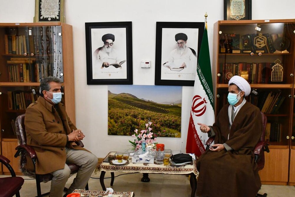 بخشی از معوقات شهرداری شهرکرد به پیمانکاران پرداخت شد