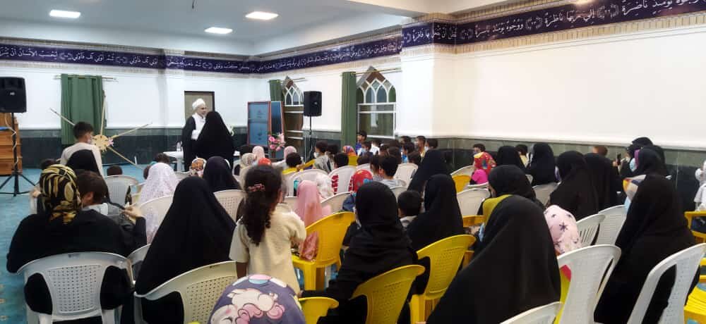 برگزاری دوره های آموزشی خلاقیت در نقاط مختلف جزیره قشم