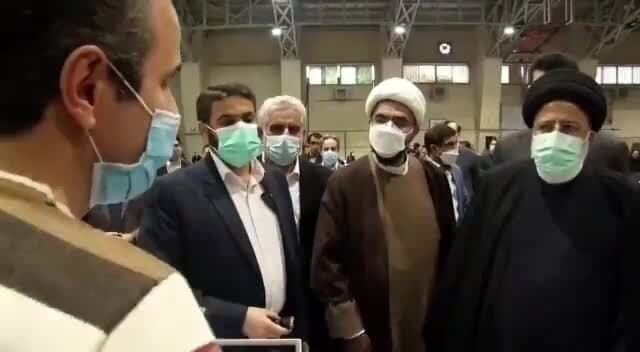 خبرگزاری دولت : این ویدئو پس از ۱۰ روز هنوز در فضای مجازی دست به دست می شود / چرا دو کلمه «نهار خوردی» رئیسی سوژه شد؟ 