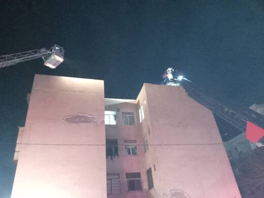 حادثه آتش‌سوزی در یک مجتمع مسکونی واقع در جاده ورامین
