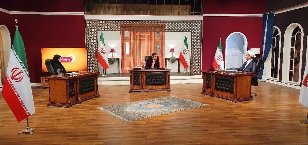 "به وقت ایران"؛ صراحت تحسین‌برانگیز، انحصارِ نگران‌کنندهحمیرا حسینی یگانه
