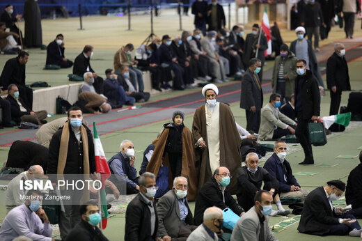 حضور رییس جمهور در نماز جمعه ۲۲ بهمن