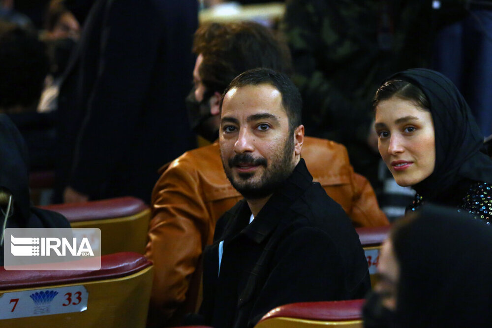 عکس | نوید محمدزاده و همسرش در اختتامیه جشنواره فجر