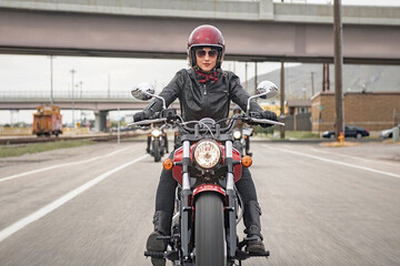 حواشی جدید برای موتورسواری زنان 
