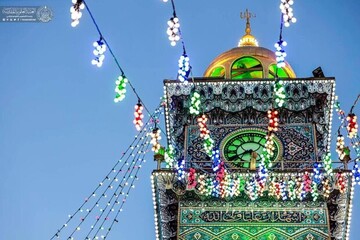 تصاویر زیبا از گل آرایی مضجع نورانی حضرت علی(ع)