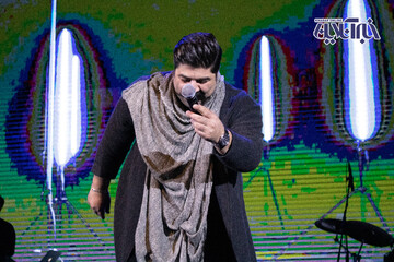 تصاویر | قاب‌های جالب از کنسرت «بهنام بانی»در جشنواره موسیقی فجر