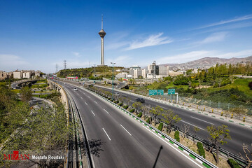 دمای تهران تا یک درجه بالاتر از نرمال طی سه ماه آینده/ کاهش بارش‌ها

