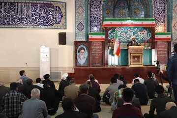 اقتصاد مقاومتی یعنی استفاده از همه ظرفیت های دولتی و مردمی