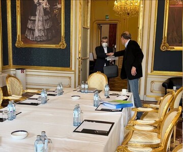 دیدار باقری کنی و مورا
