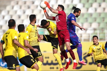 جمع استقلالی‌ها در دیدار هوادار و سپاهان!/عکس
