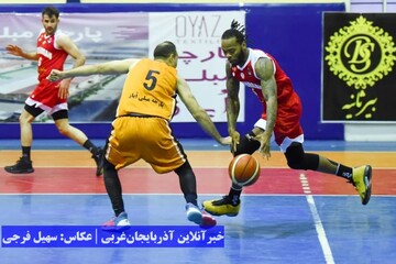 تصاویری از صعود خانه بسکتبال ارومیه به دور حذفی لیگ دسته یک