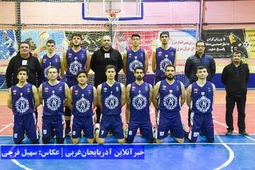 تصاویری از صعود خانه بسکتبال ارومیه به دور حذفی لیگ دسته یک