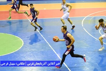 تصاویری از صعود خانه بسکتبال ارومیه به دور حذفی لیگ دسته یک