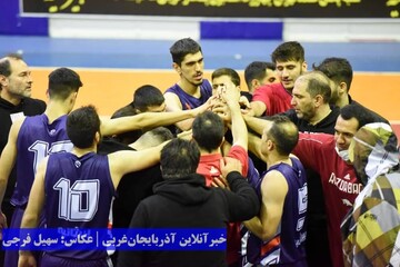 تصاویری از صعود خانه بسکتبال ارومیه به دور حذفی لیگ دسته یک