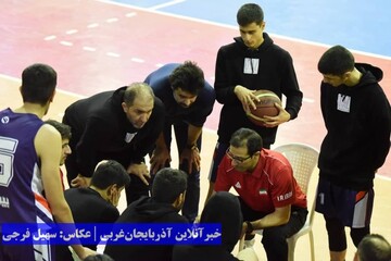 تصاویری از صعود خانه بسکتبال ارومیه به دور حذفی لیگ دسته یک