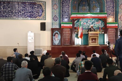 اقتصاد مقاومتی یعنی استفاده از همه ظرفیت های دولتی و مردمی