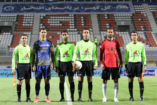 ببینید | درگیری عجیب بازیکنان نساجی و گل گهر در پایان مسابقه