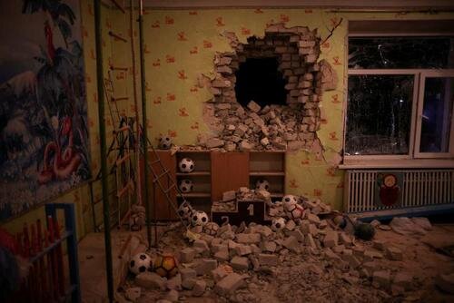 اصابت یک گلوله خمپاره به کودکستانی در منطقه لوهانسک در شرق اوکراین