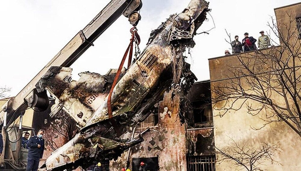 عکسی از هواپیمای جنگی که در تبریز سقوط کرد