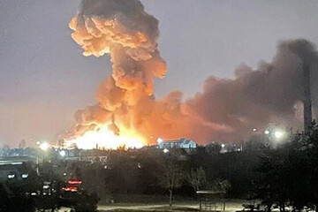 ببینید | زوج اوکراینی که یک روز بعد از ازدواجشون مسلح و آماده جنگ شدند