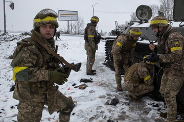 تصاویر | استقرار نیروهای اوکراینی در ورودی شهر «خارکیف»