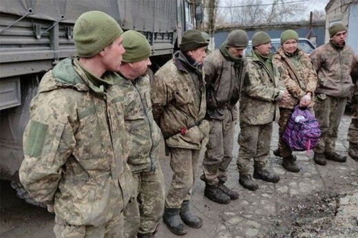ببینید | تصاویری از تسلیم شدن سربازان اوکراین در مقابل ارتش روسیه