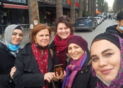 نرگس آبیار در کنار فیلمسازان زن ترکیه/ عکس