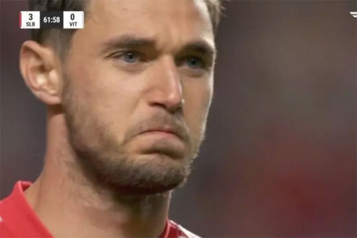 ببینید | اشک‌های بازیکن اوکراینی بنفیکا پس از تشویق هواداران