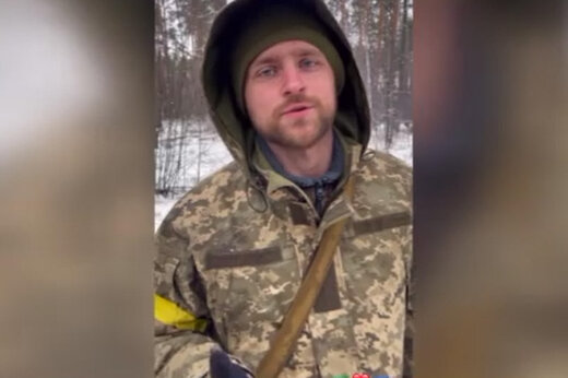 ببینید | شعرخوانی جالب یک سرباز اکراینی به زبان فارسی