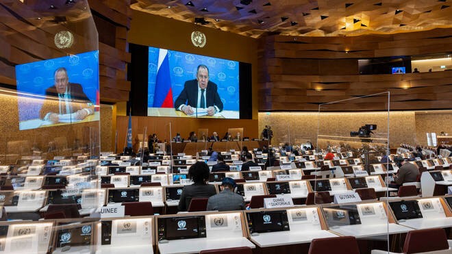 تحریم سخنرانی لاوروف توسط 100 دیپلمات / عکس