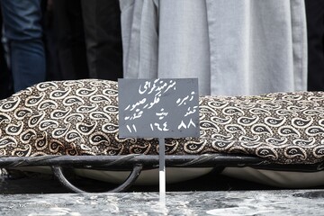مراسم تدفین پیکر مرحومه زهره فکور صبور
