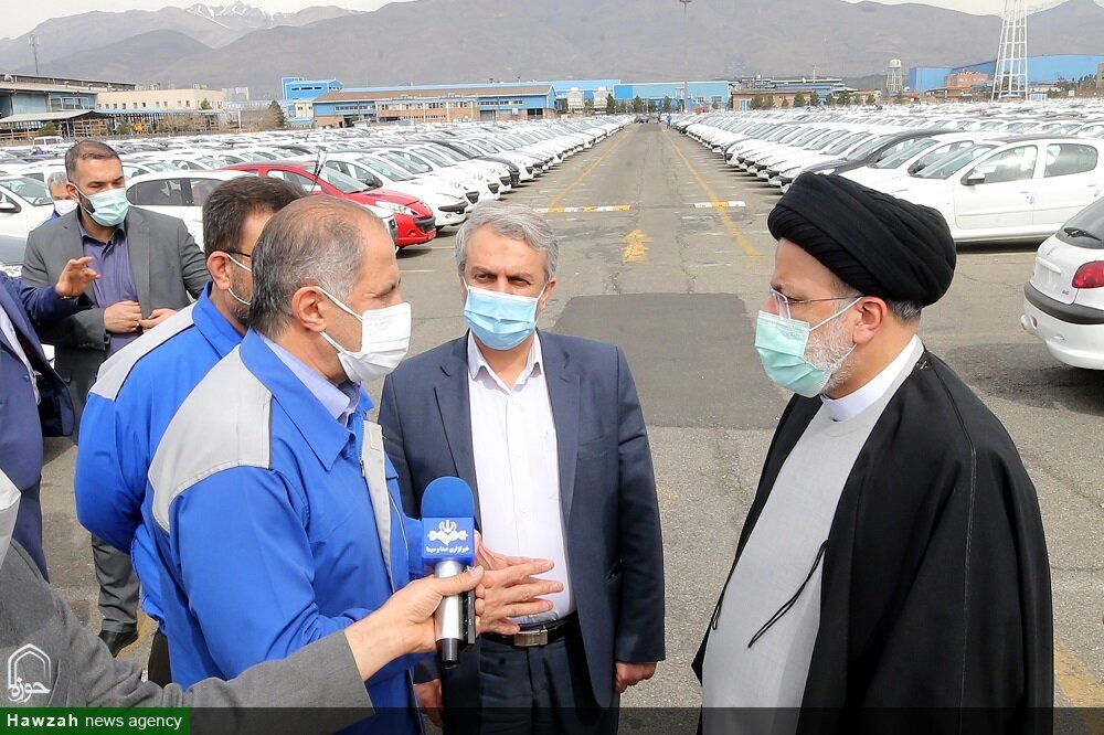 چگونه رئیسی، رییس ایران خودرو را در بازدید از کارخانه جا گذاشت
