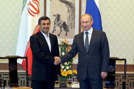 هشدار تند احمدی نژاد به پوتین علیه «جنگ شیطانی» روسیه