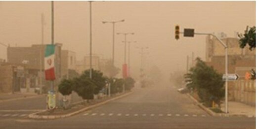 گرد و غبار ادارات چهار شهرستان خوزستان را تعطیل کرد