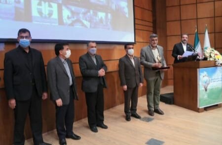 دریافت تندیس زرین صنعت برگزیده سبز کشور برای دومین سال پیاپی توسط پتروشیمی مارون