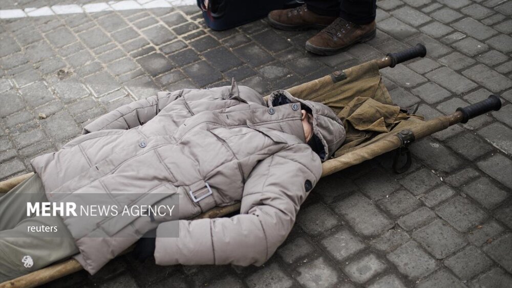 هجوم مردم کی‌یف به ایستگاه قطار برای فرار از جنگ