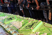 ببینید |  پخت و توزیع کیک ۵۰ متری، میدان نقش‌جهان